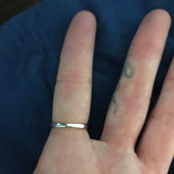 Sterling silver natural sapphire ring - Picture 2 of 7